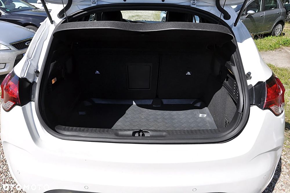 Citroën DS4 HDi 165 SportChic - 29