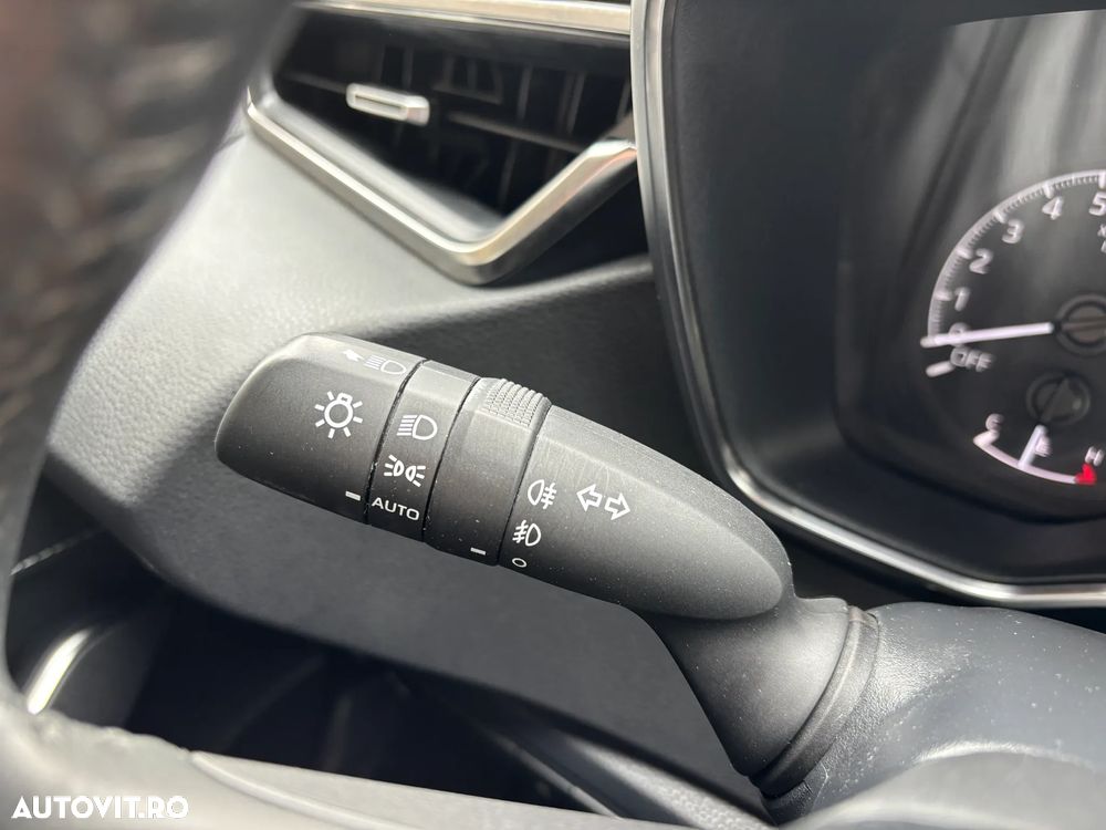 Toyota Corolla 1.8 HSD Business - 20