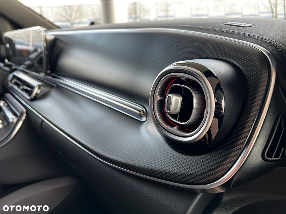 Mercedes-Benz Klasa V - 16