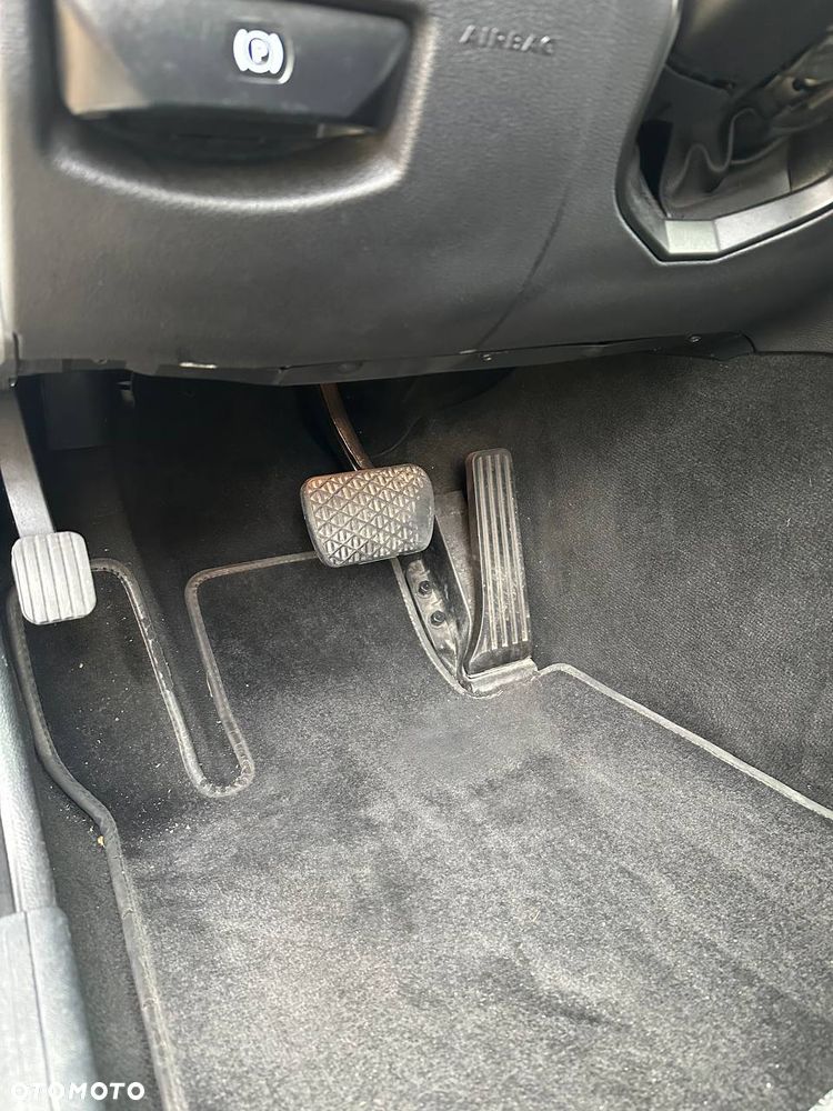 Mercedes-Benz Klasa E - 31