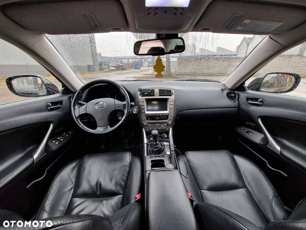 Lexus IS 220 D Prestige - 3
