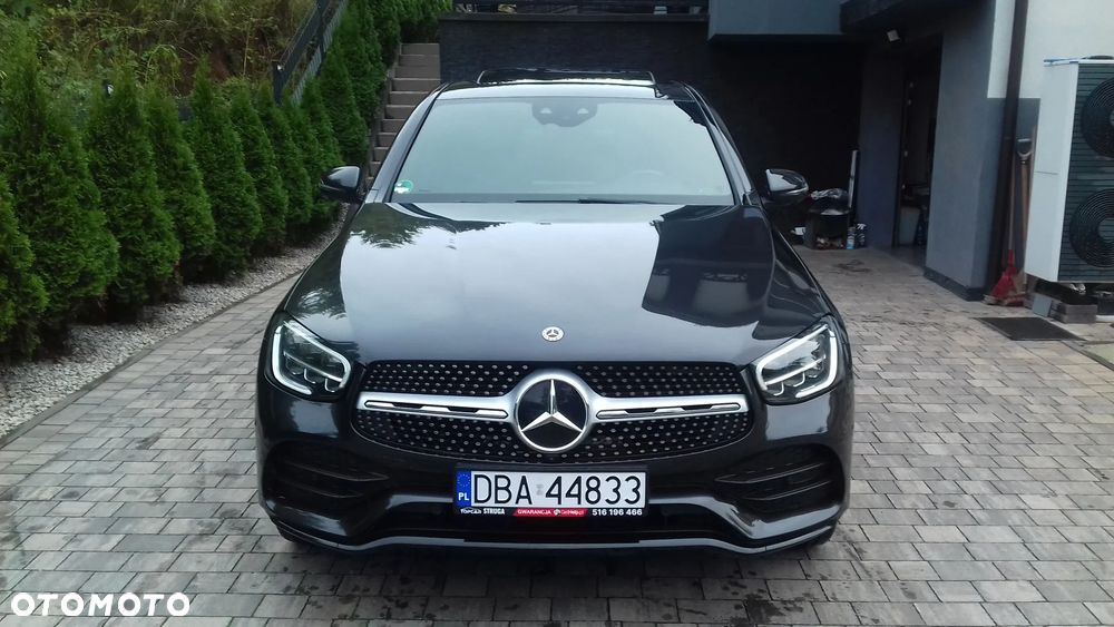 Mercedes-Benz GLC 300 4Matic 9G-TRONIC AMG Line - 3
