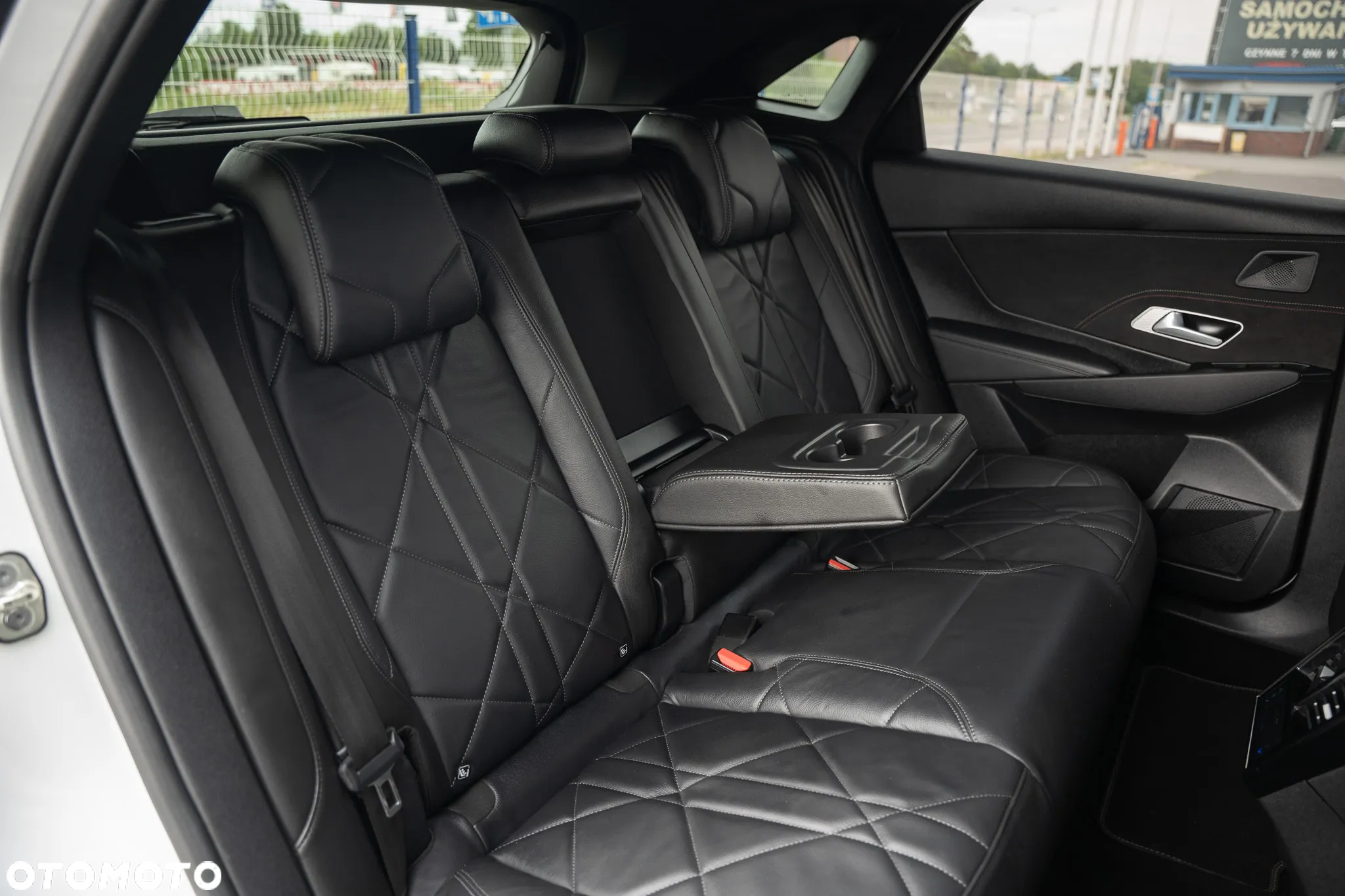 DS Automobiles DS 7 Crossback 1.6 E-Tense 4x4 Performance Line + - 35