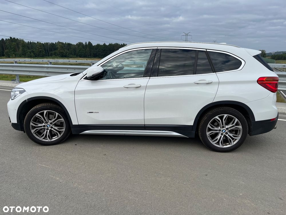 BMW X1 xDrive28i xLine - 9