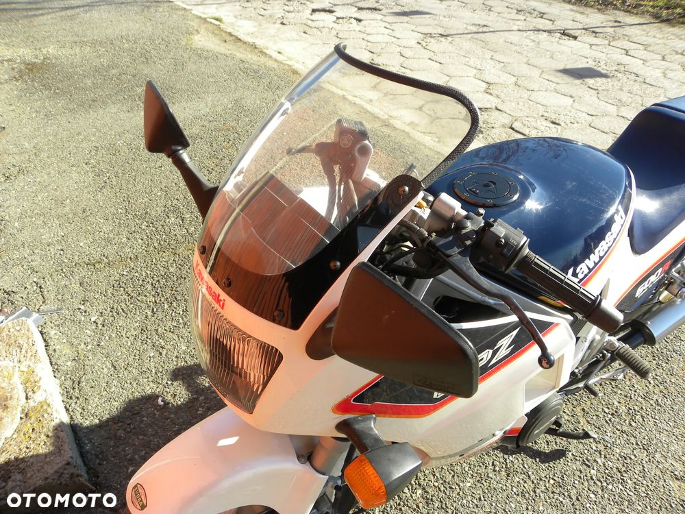 Kawasaki GPZ - 17