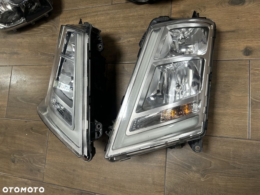 REFLEKTOR VOLVO FM4 FH4 LEW/PR KMP 22239221 ORG - 2