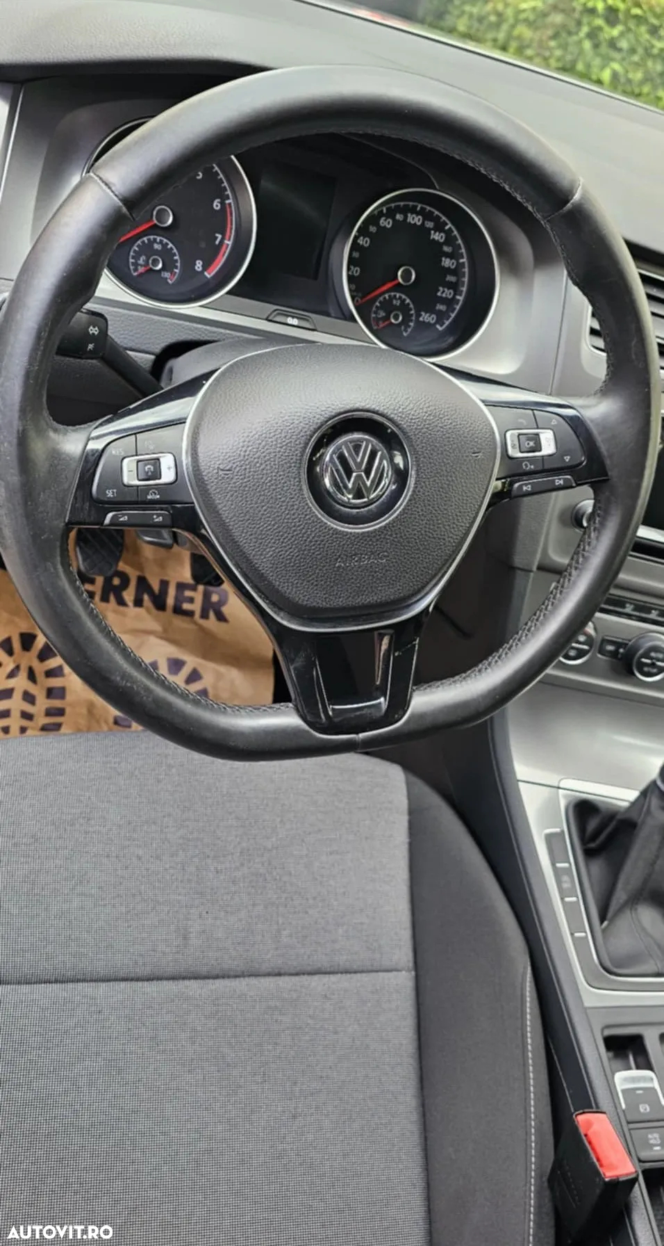 Volkswagen Golf 1.2 TSI BlueMotion Technology Comfortline - 4