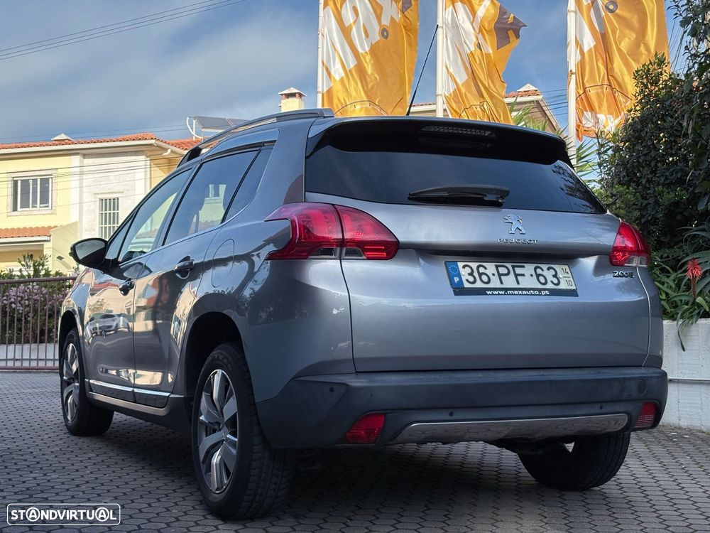 Peugeot 2008 1.2 PureTech Allure - 22