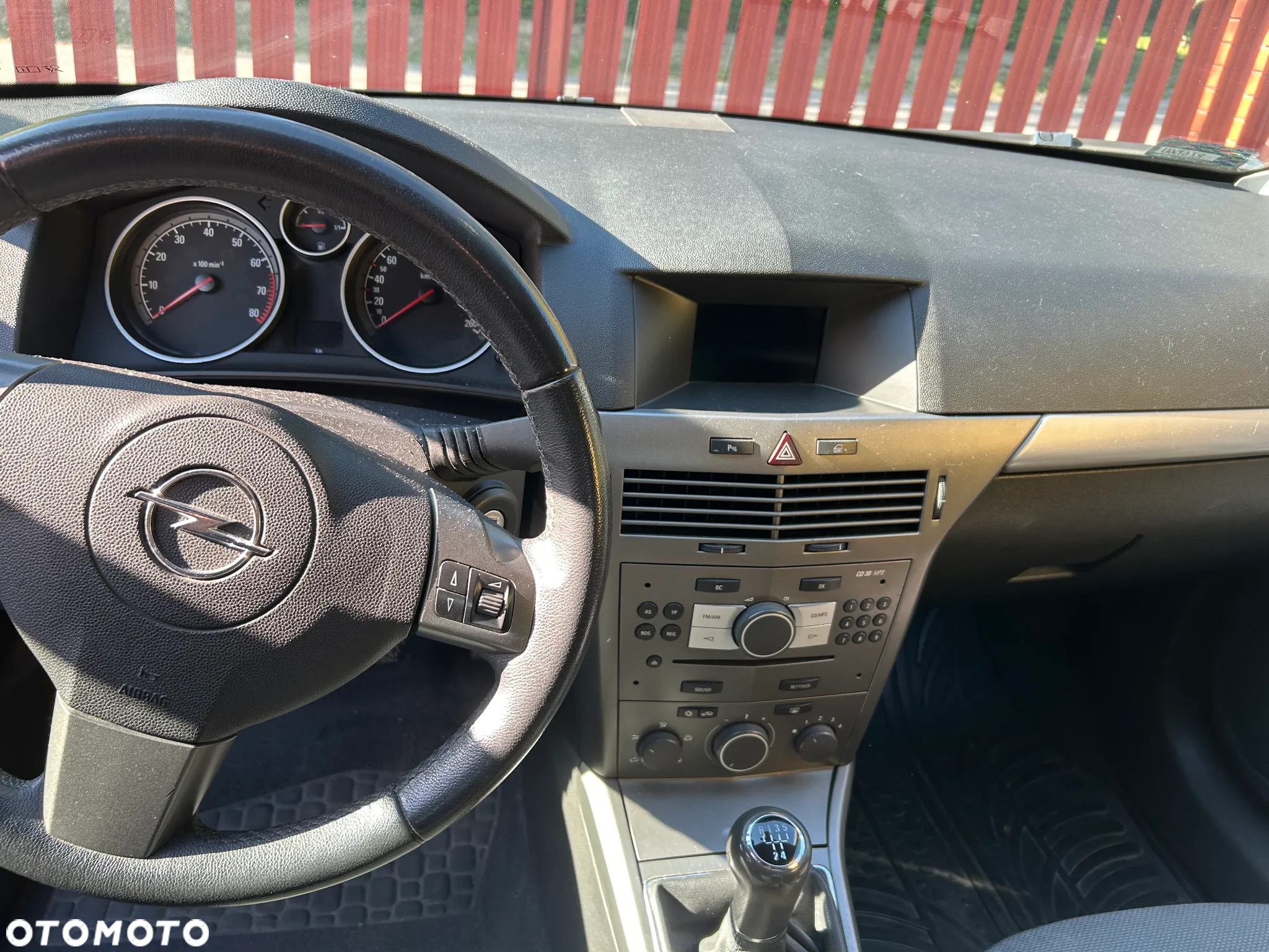 Opel Astra III GTC 1.6 Enjoy - 7