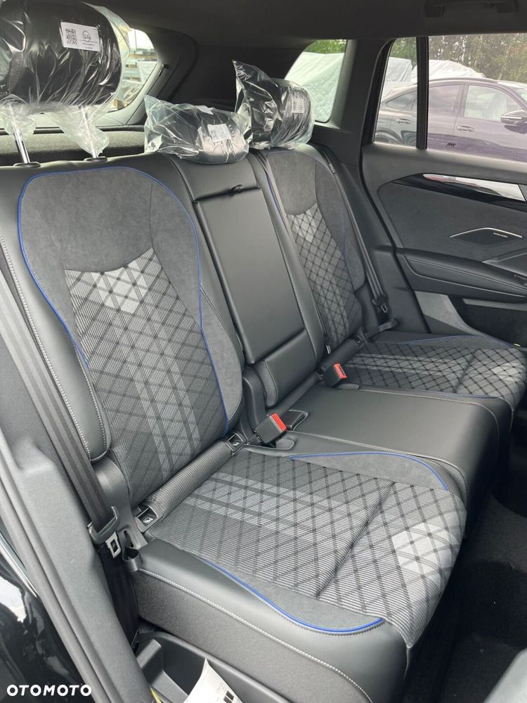 Volkswagen Tiguan - 11