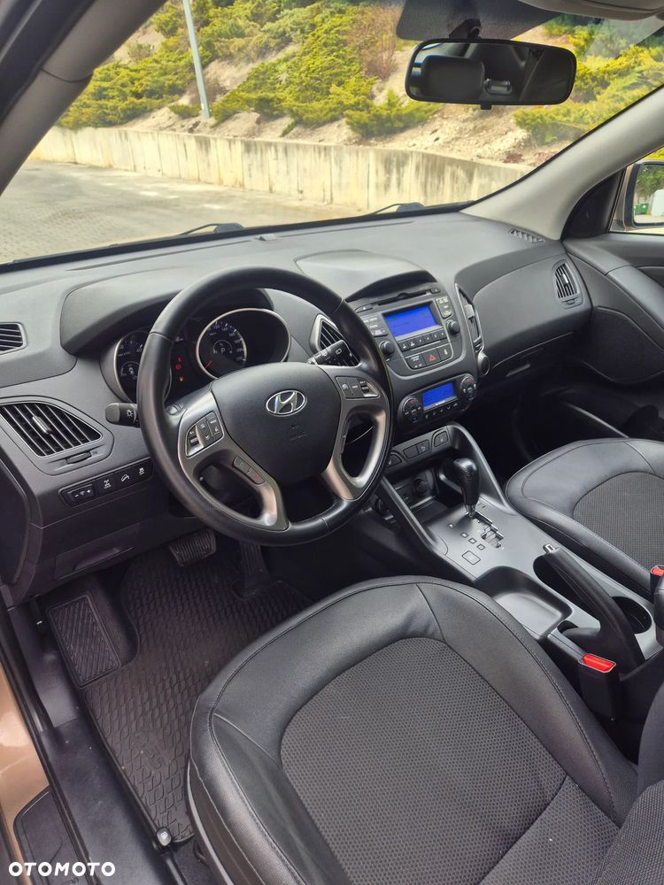 Hyundai ix35 2.0 CRDi 4WD Automatik Fifa World Cup Gold Edition - 10