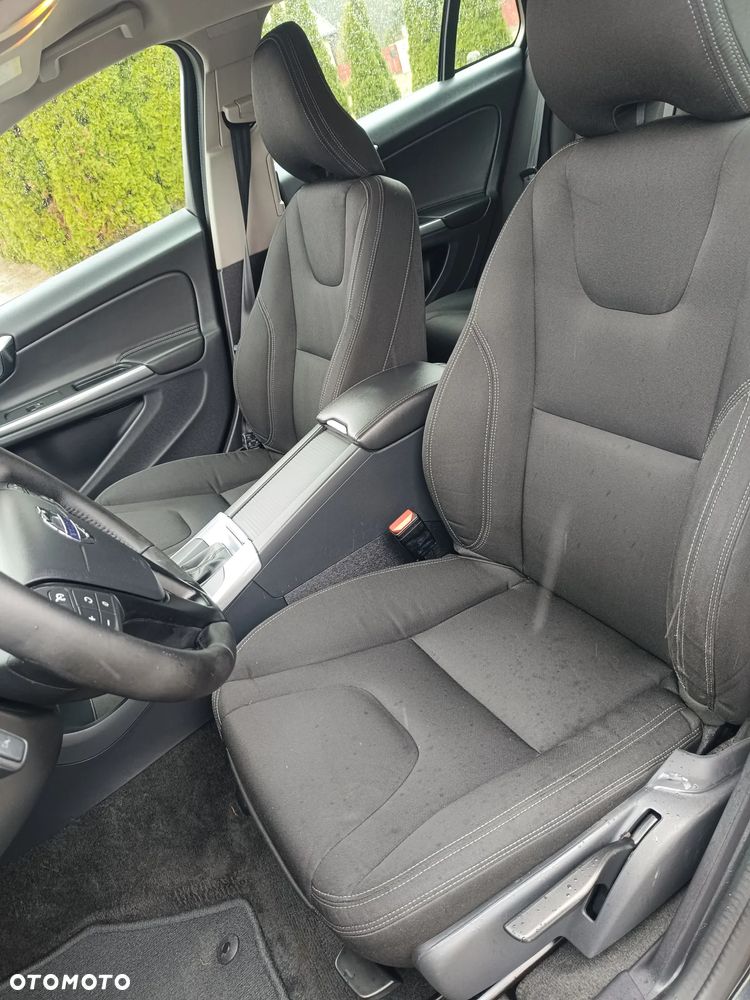 Volvo V60 D2 Drive-E Dynamic Edition (Momentum) - 14