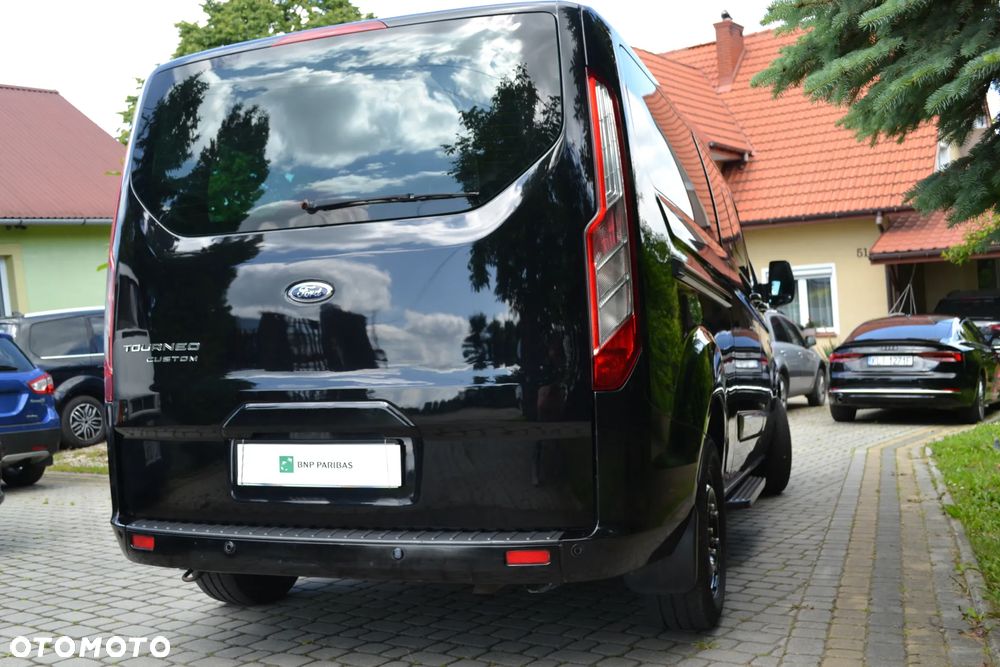Ford Tourneo Custom 320 L2H1 VA Titanium - 14