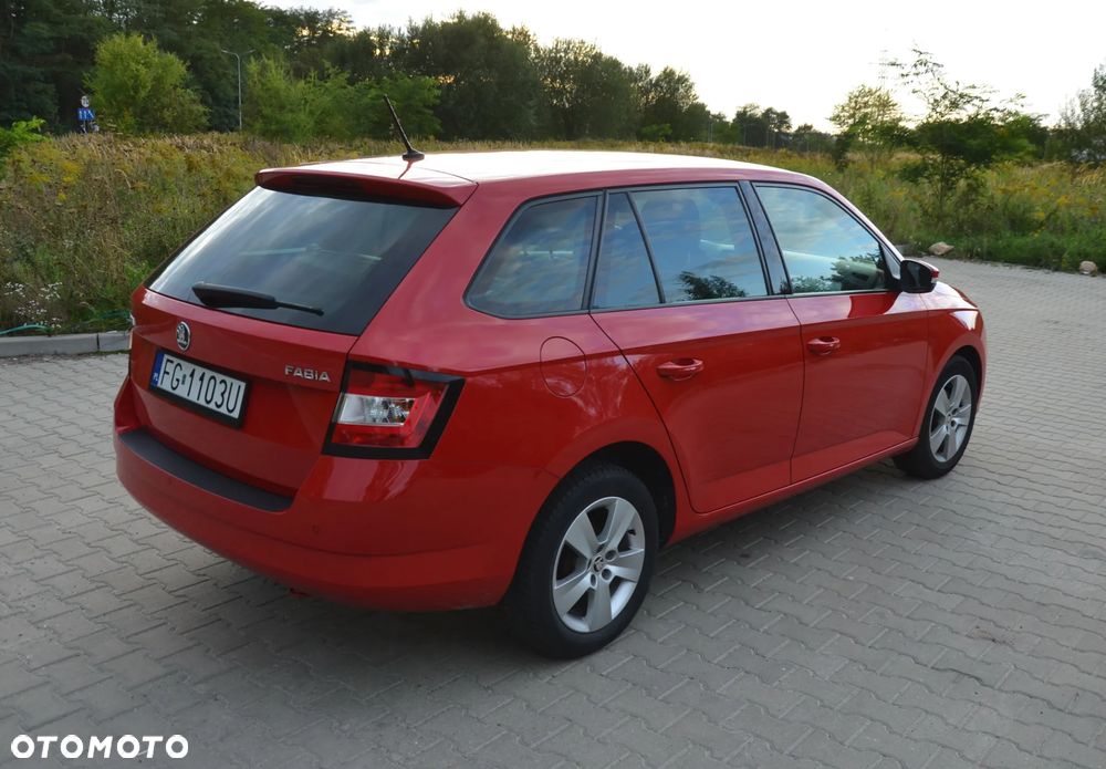 Skoda Fabia 1.0 MPI Joy - 10