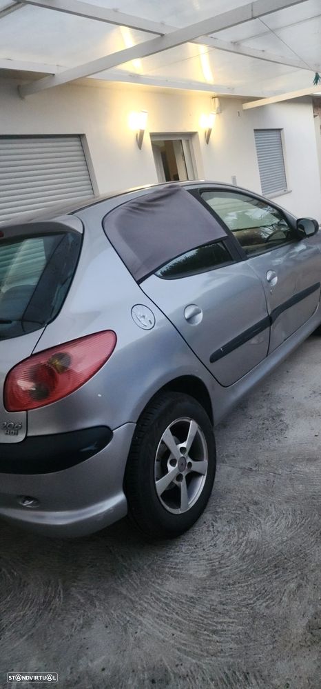 Peugeot 206 1.4 HDi XT - 4