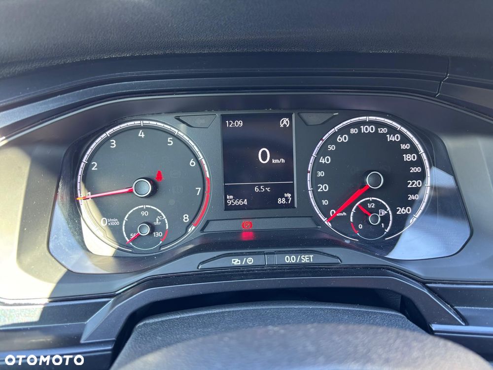 Volkswagen Polo 1.0 ACTIVE - 14