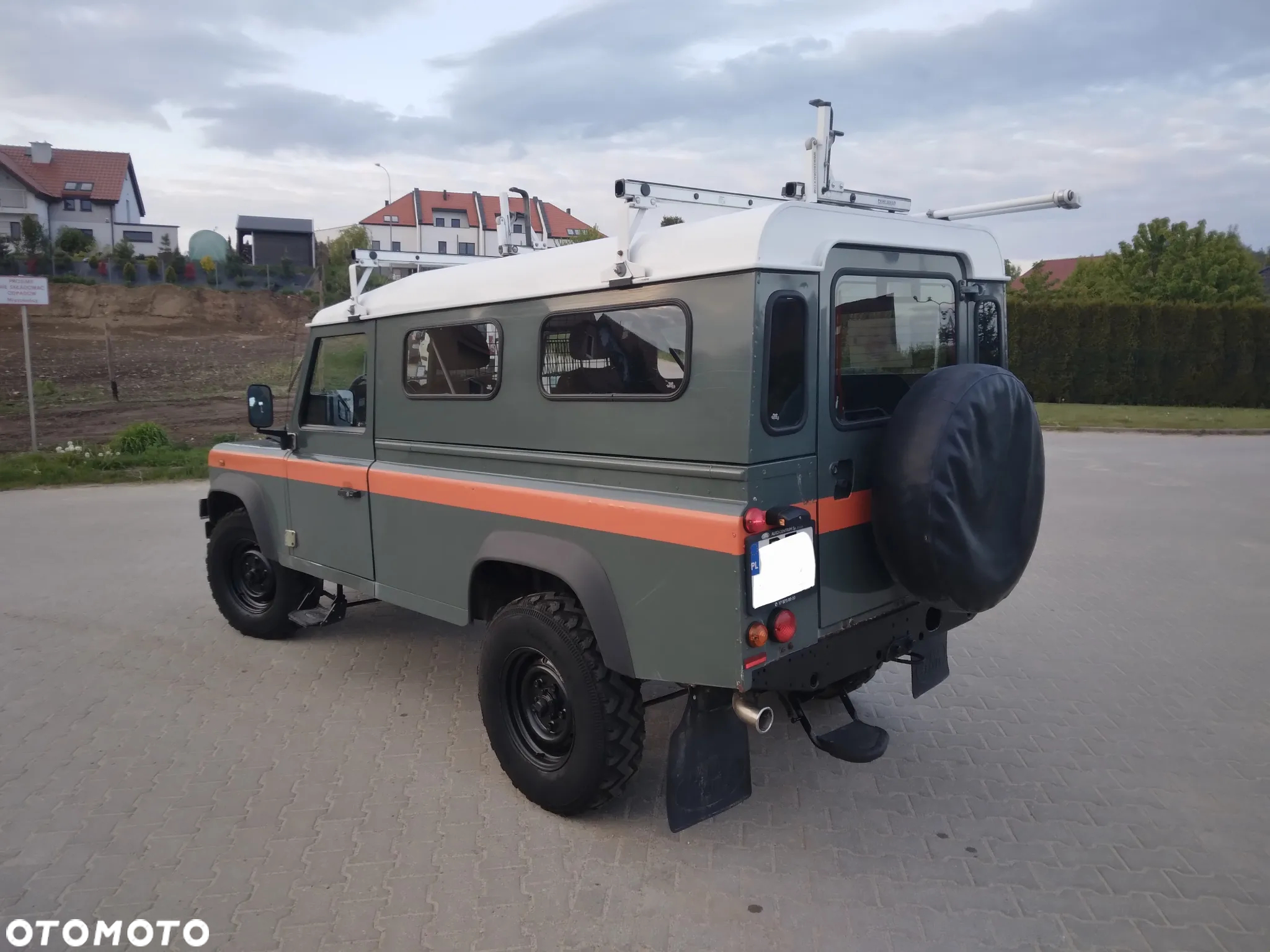 Land Rover Defender 110 2.2 TD4 E - 6
