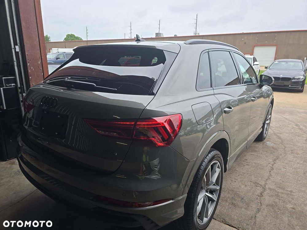Audi Q3 - 4