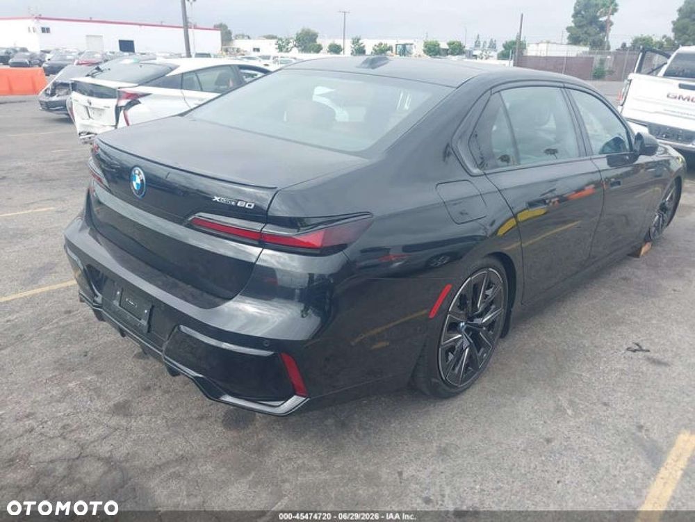 BMW i7 - 5