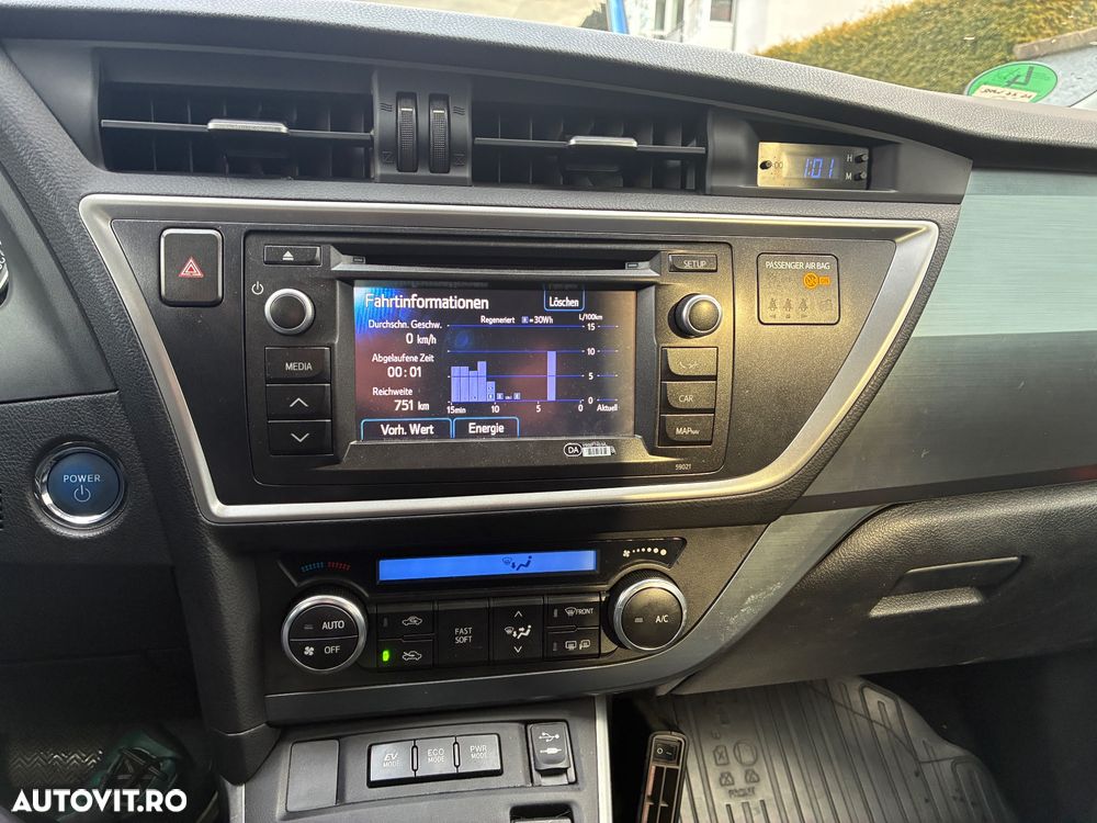 Toyota Auris 1.8 L VVT-i Luna - 15