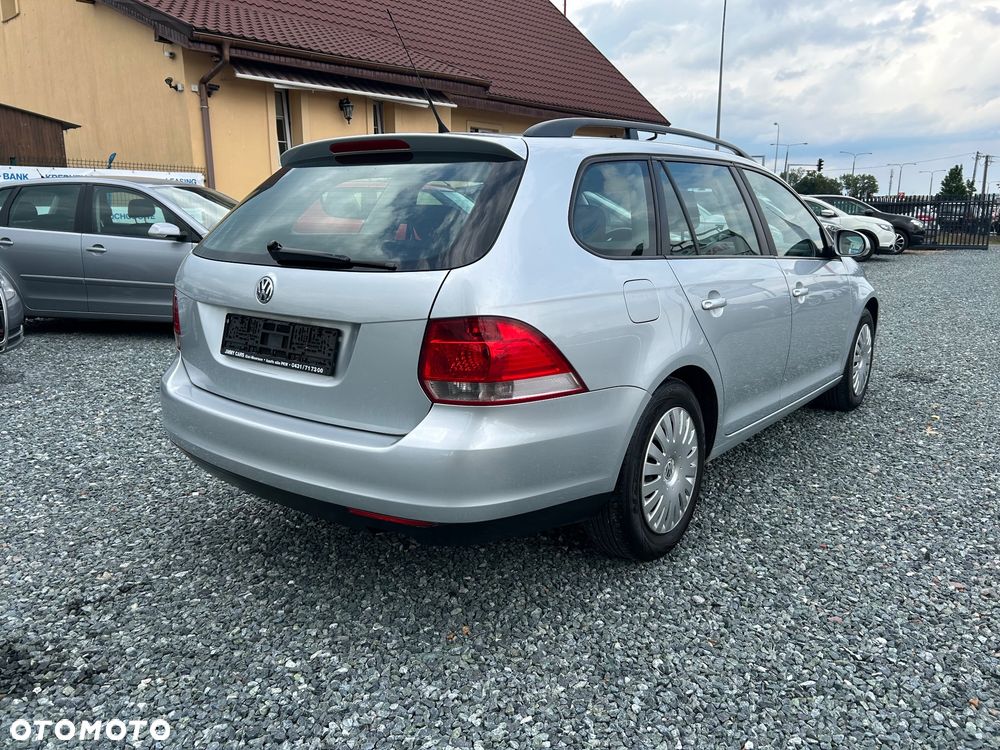 Volkswagen Golf - 6