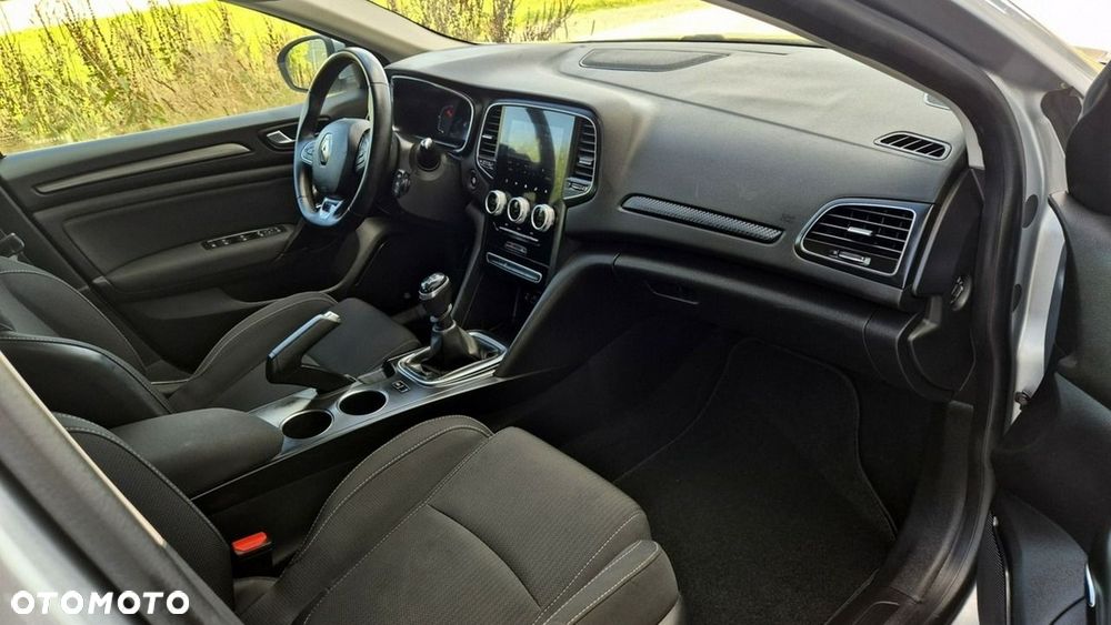 Renault Megane 1.5 Blue dCi Business - 10