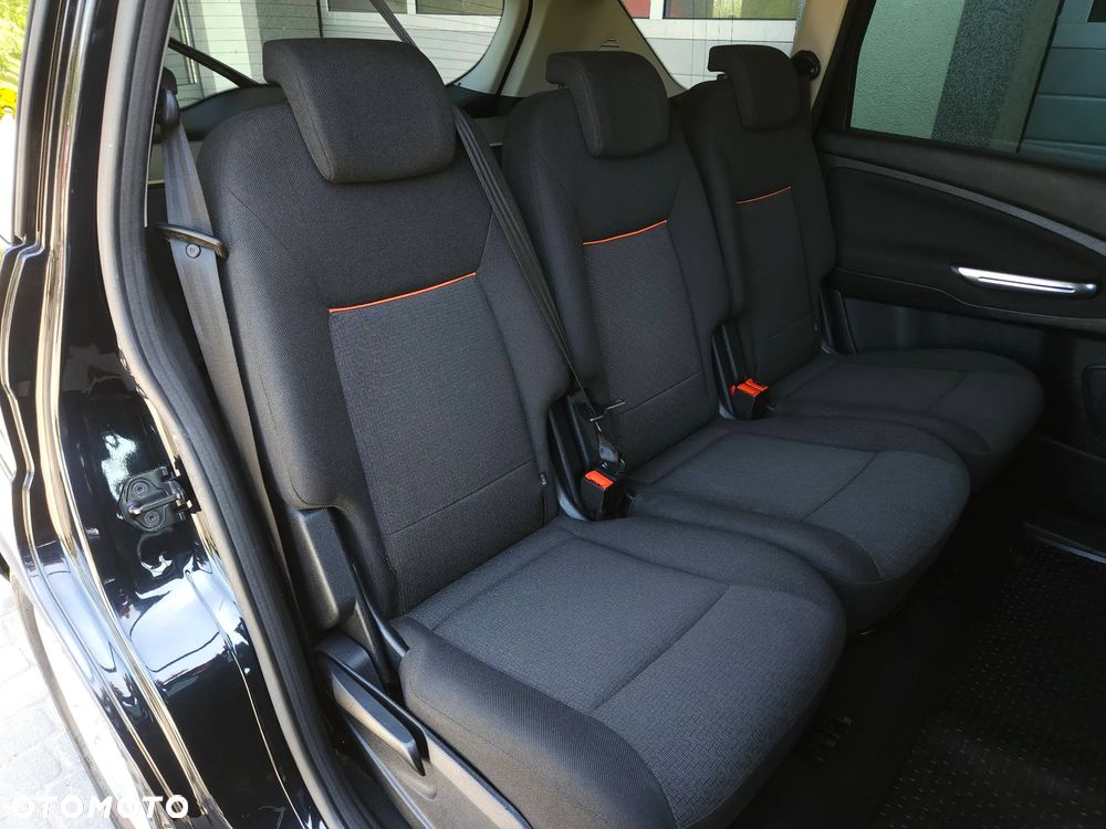 Ford S-Max 2.0 TDCi Titanium - 36