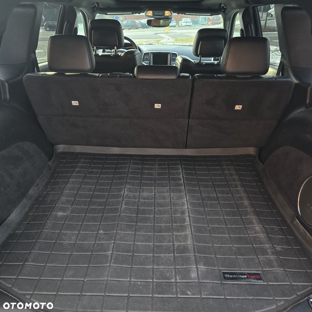 Jeep Grand Cherokee - 24