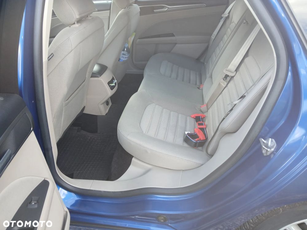 Ford Fusion - 7