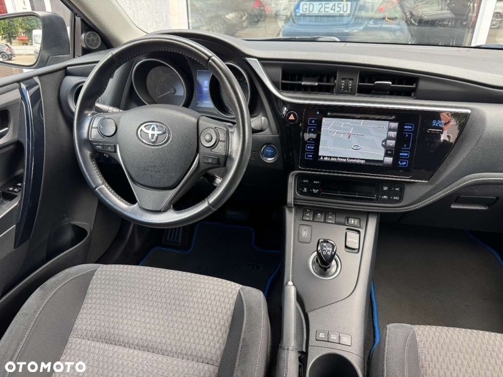 Toyota Auris Hybrid 135 Prestige - 7