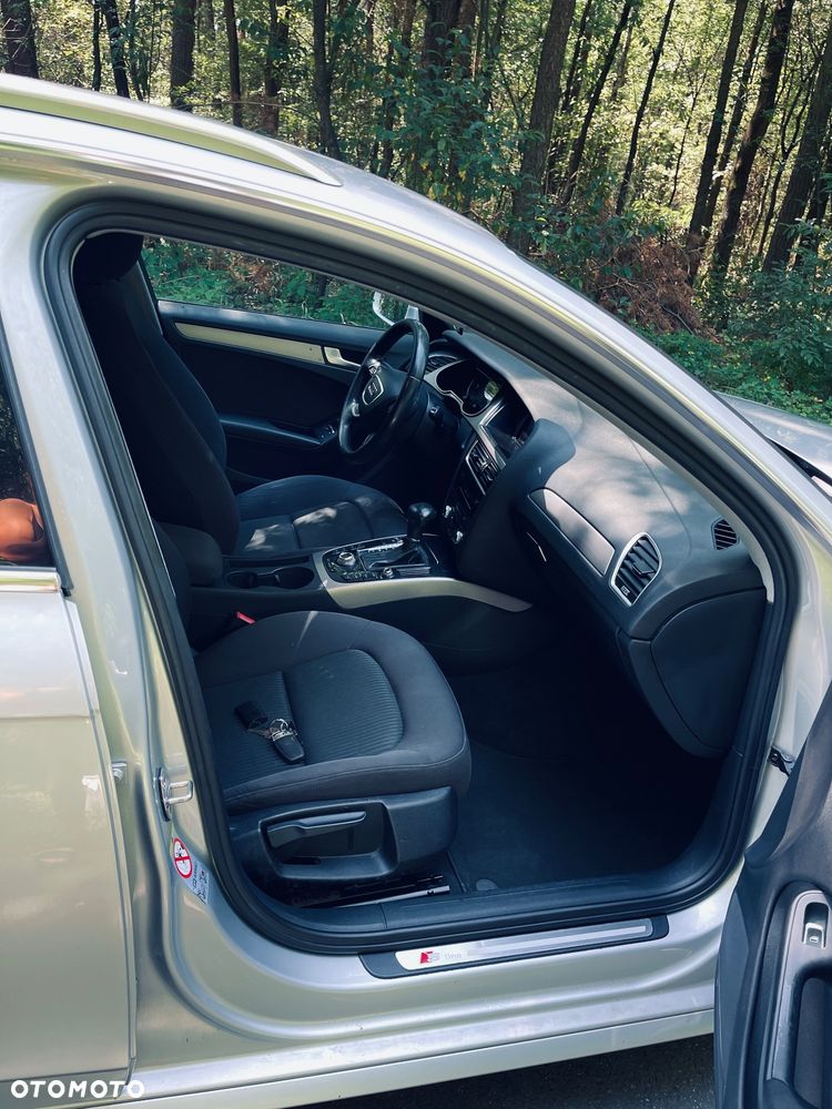Audi A4 Avant 2.0 TDI DPF clean diesel multitronic Ambiente - 11