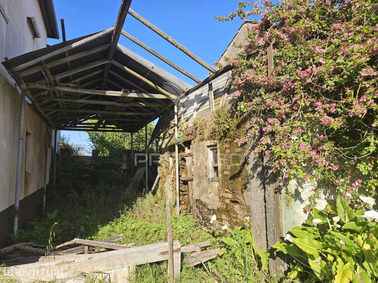 Casinha de campo para restaurar - Grande imagem: 3/8