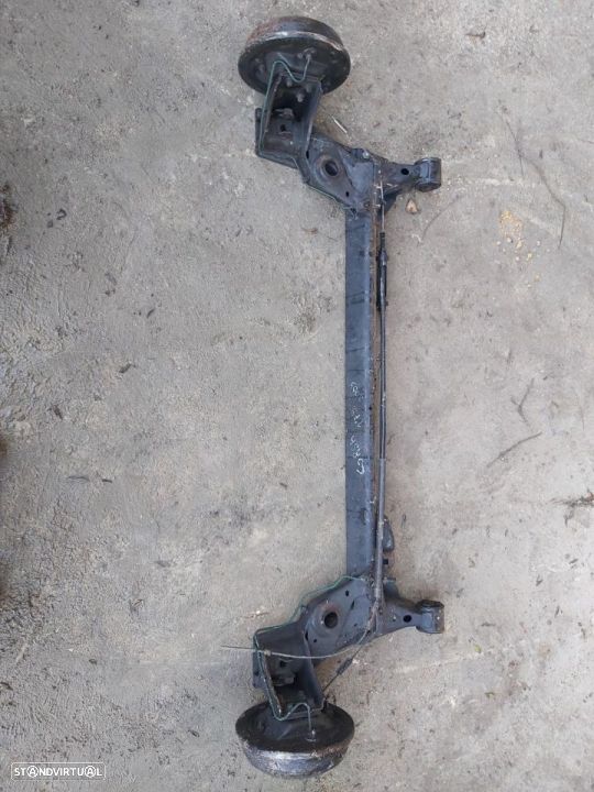 Eixo traseiro Opel Corsa C 1.7D 2003 - 1