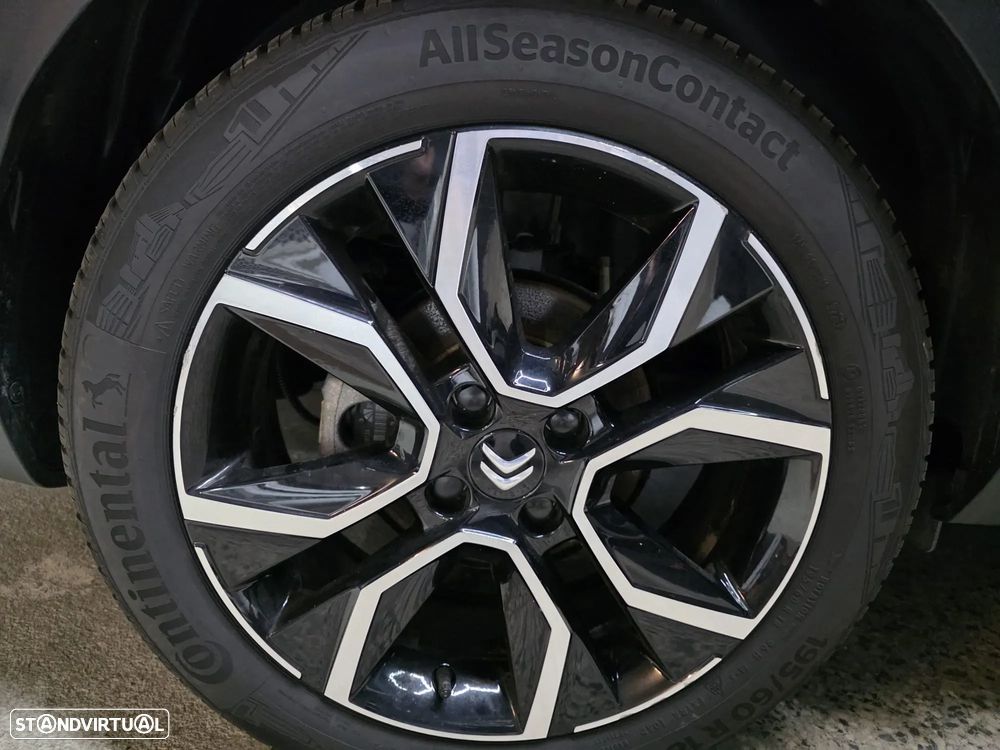 Citroën e-C4 X Shine - 11