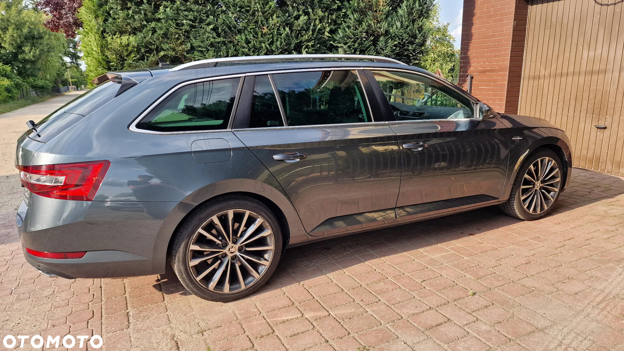 Skoda Superb 2.0 TSI 4x4 L&K DSG - 2