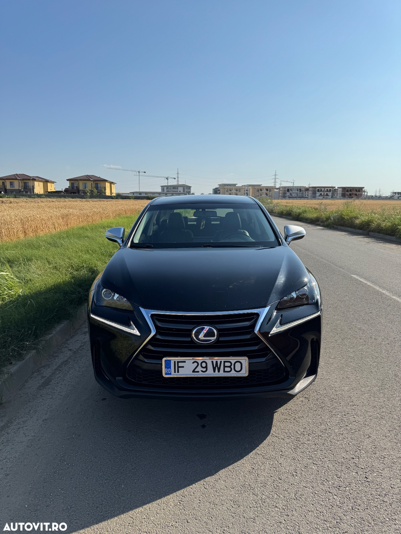 Lexus Seria NX - 7