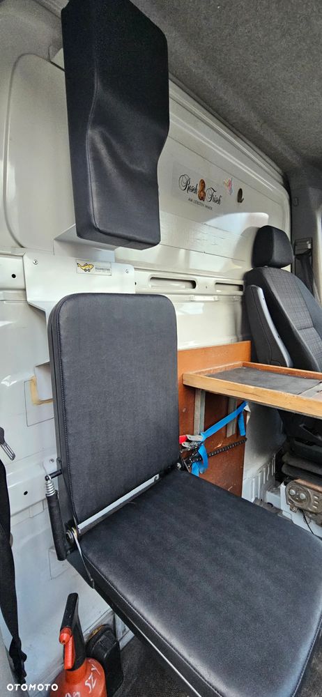 Mercedes-Benz Sprinter - 13