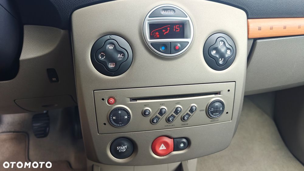 Renault Clio - 22