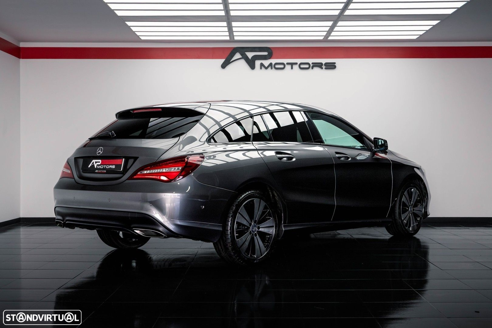 Mercedes-Benz CLA 180 d Shooting Brake Urban - 4