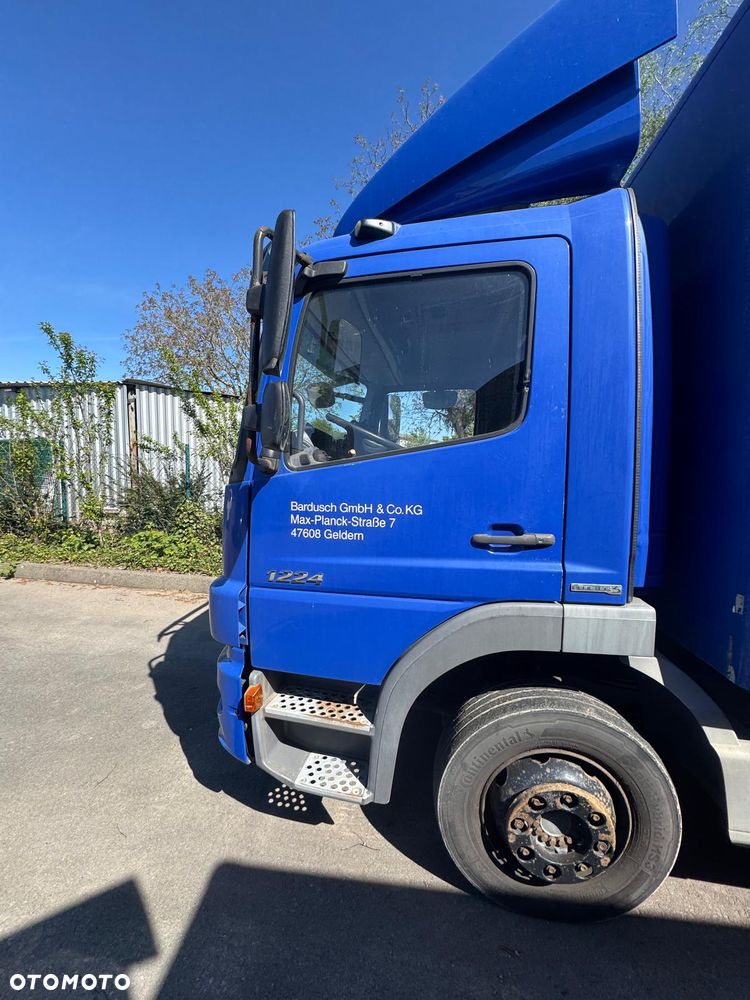 Mercedes-Benz Atego 1224 z Niemiec 9m kontener izoterma podział manual 1222 okazja - 31