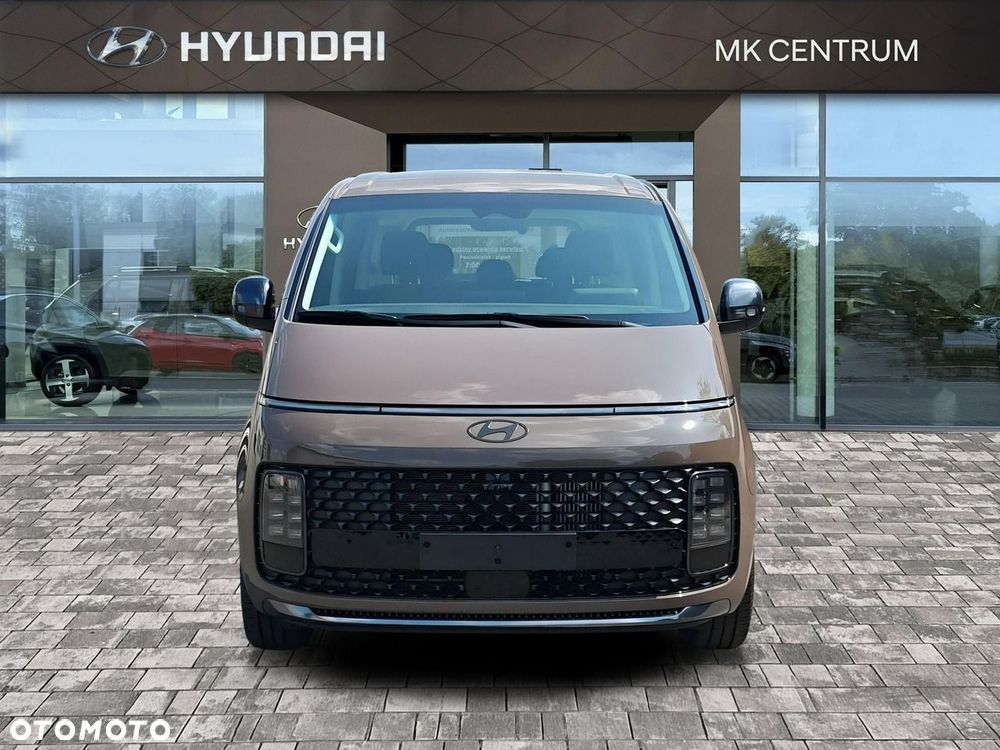 Hyundai Staria - 8