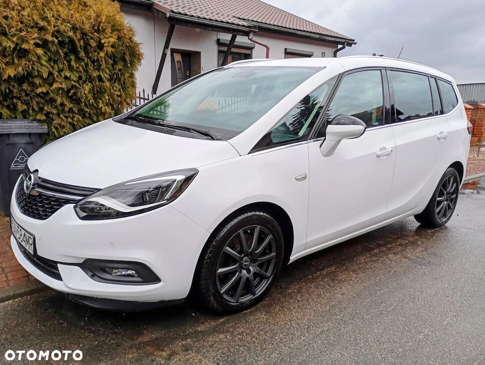 Opel Zafira 2.0 D (CDTI ecoFLEX) Start/Stop Edition - 2