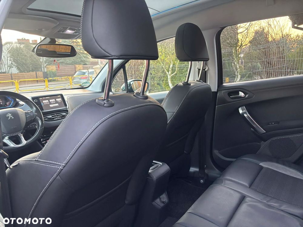 Peugeot 2008 BlueHDi FAP 120 STOP & START Business-Line - 29