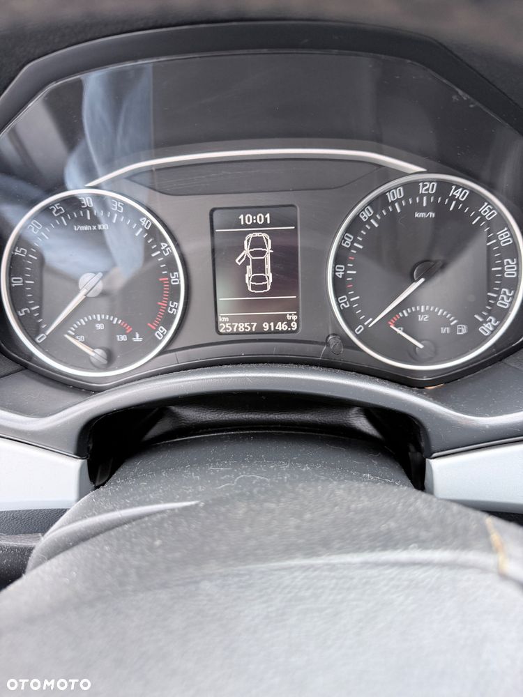 Skoda Octavia 2.0 TDI Ambiente - 2