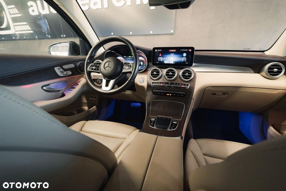 Mercedes-Benz GLC 300 e 4-Matic - 17