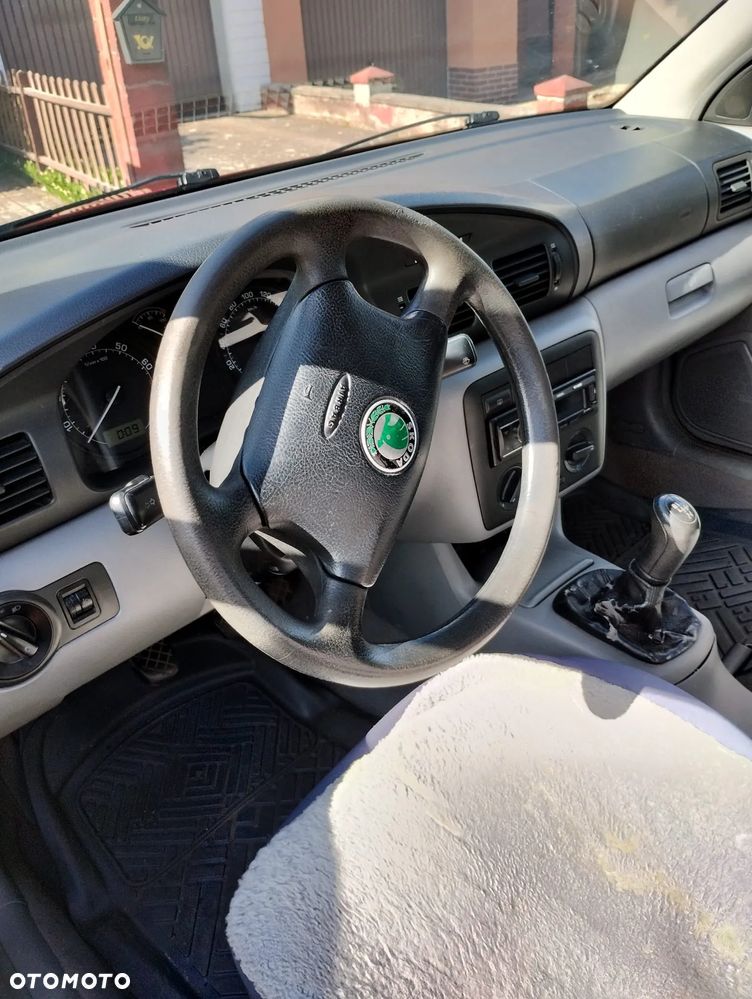 Skoda Octavia 1.6 Classic - 7