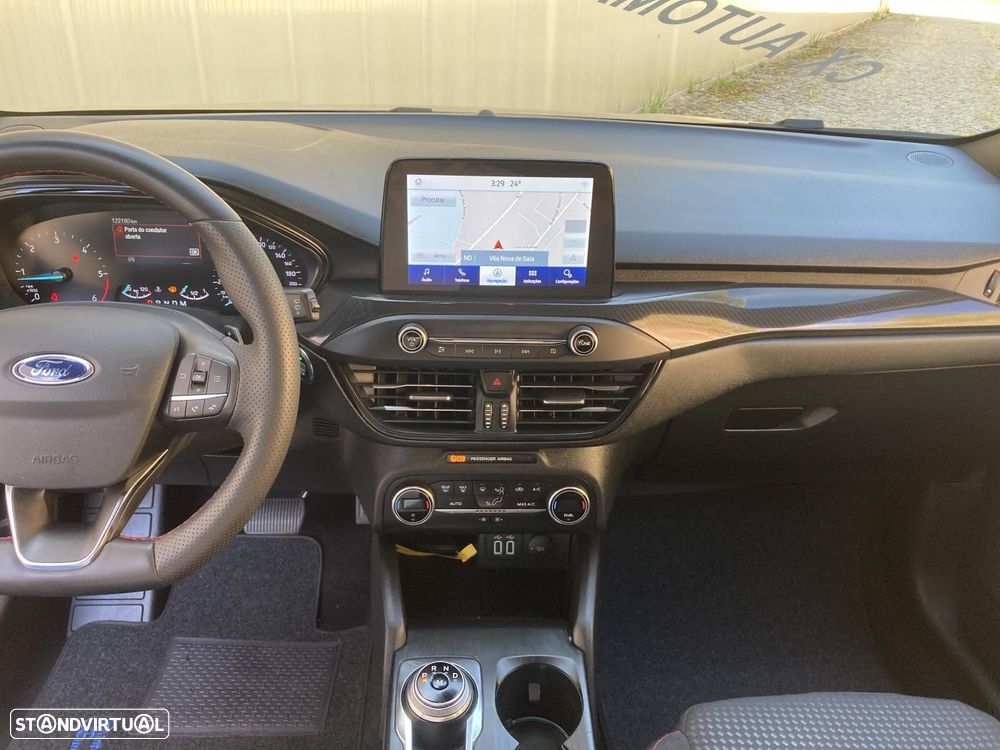 Ford Focus SW 1.5 TDCi EcoBlue ST-Line Aut. — fotografia 18