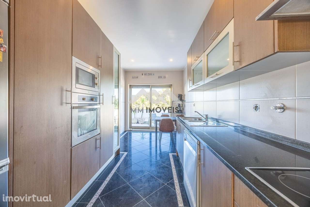 Moradia T3+1 | Valbom | Junto ao Freixo | 3 Frentes | Terraço | Jardim - Grande imagem: 2/60