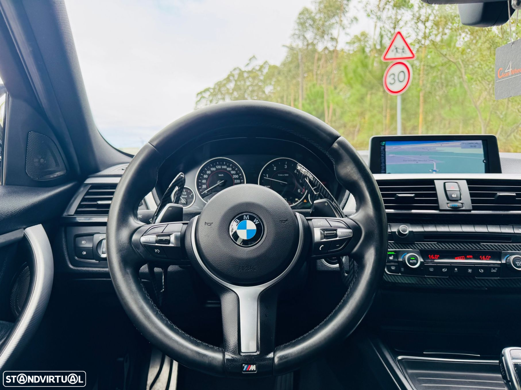 BMW 320 d Touring Auto Pack M - 38