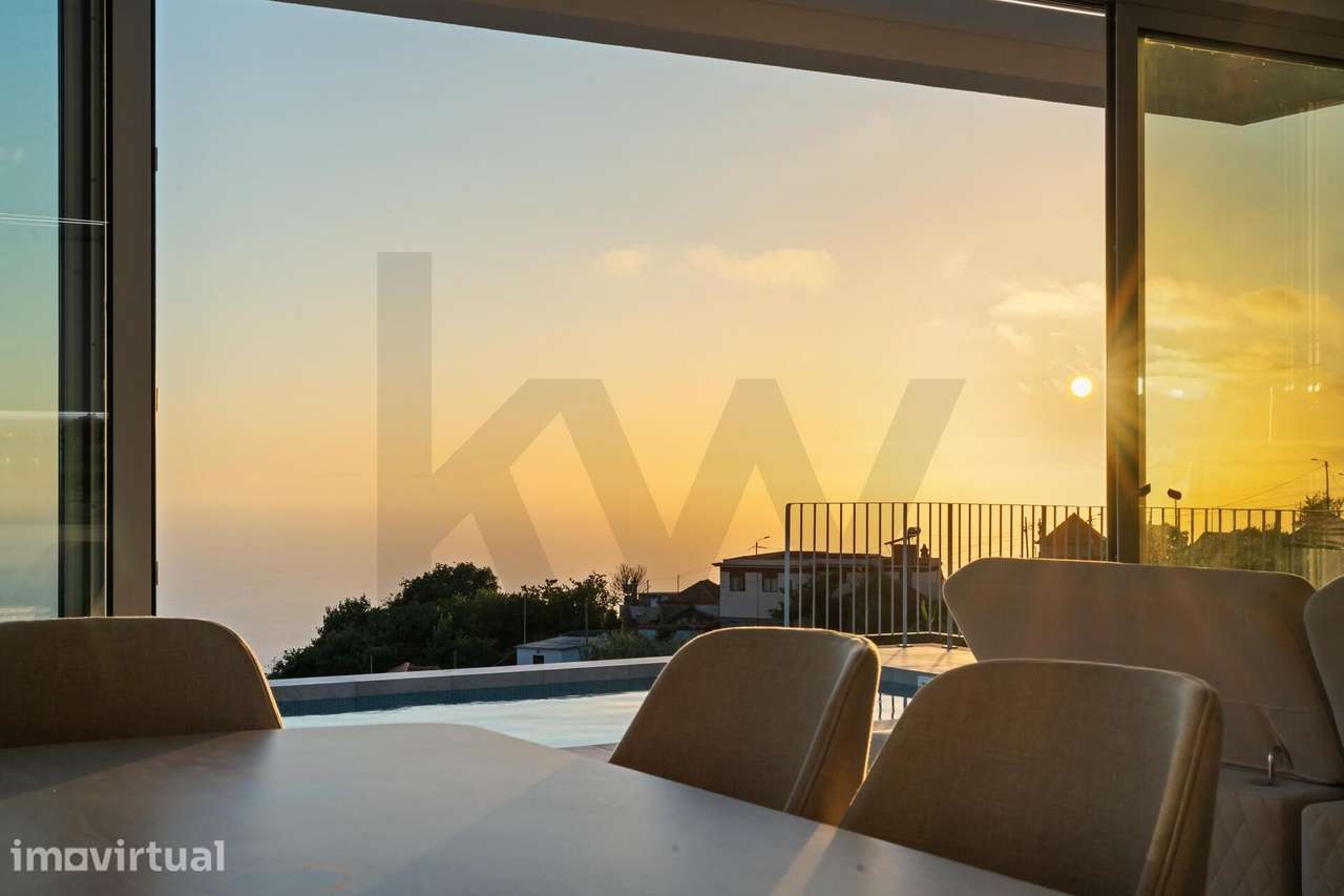 Moradia de Luxo no Arco da Calheta | 3 Quartos, 4 WCs, Piscina, Jacuzz - Grande imagem: 5/60